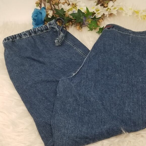 Tommy Hilfiger Cropped Jeans. Size 7 - Picture 14 of 14